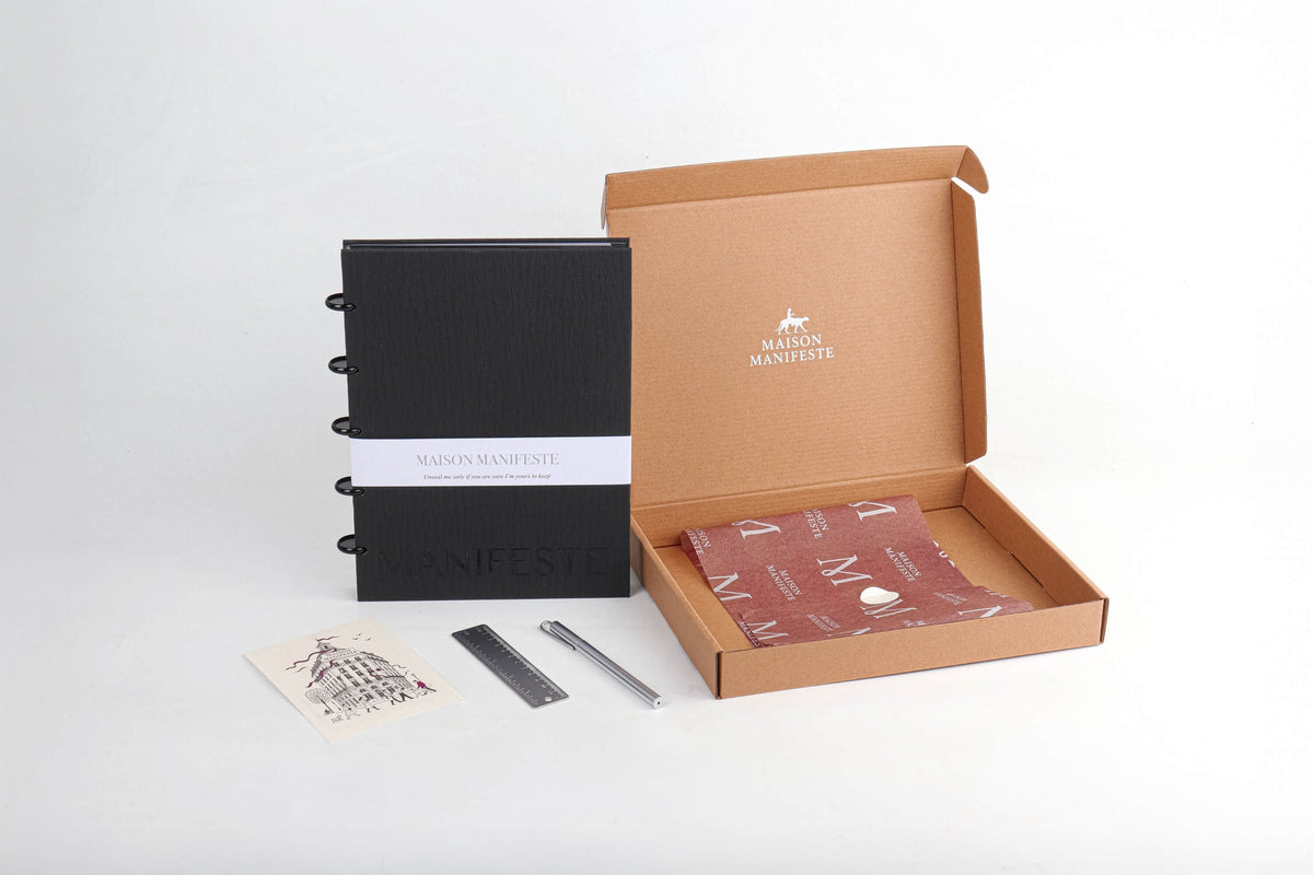 Black A4 (8.27 x 11.69 in) discbound notebook executive gift set with brass pen and ruler